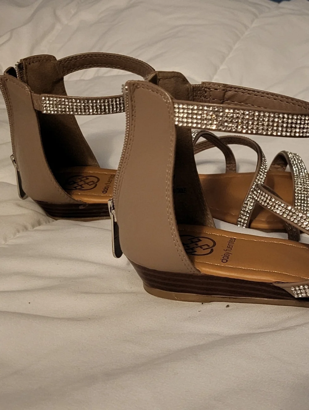 Daisy Fuentes Tan Sandals with Sparkling Silver Straps